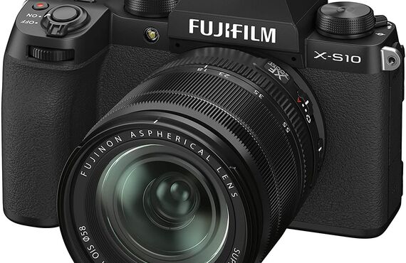 梅田のおすすめ FUJIFILM 富士フイルム X-S10 レンズキット XF18-55の高い買取価格 百獣のカメラ買取王が高価買い取り