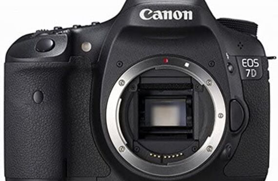 鳥取のおすすめ Canon キャノン EOS 7D ボディ 高い買取価格 売るなら百獣のカメラ買取王 カメライオンが高価買い取り