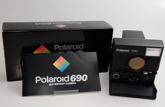 梅田おすすめ ポラロイドカメラ Polaroid 690の高い買取価格 売るなら百獣のカメラ買取王が高価買い取り