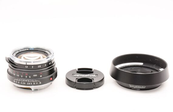 梅田おすすめ Voigtlander フォクトレンダー 40mm F1.4の高い買取価格 売るなら百獣のカメラ買取王が高価買い取り