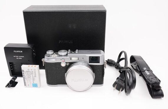 豊中のおすすめ FUJIFILM 富士フィルム FinePix X100 の高い買取価格 百獣のカメラ買取王が高価買い取り