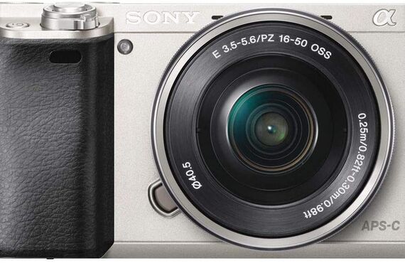 三木のおすすめ SONY ソニー α6000 E PZ 16-50mm F3.5-5.6 OSS の高い買取価格 売るなら百獣の買取王が高価買い取り 