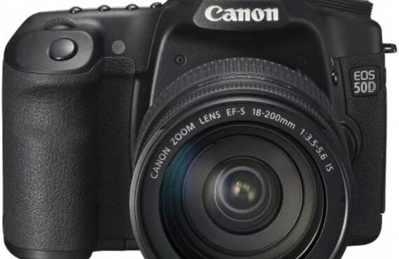 吹田のおすすめ Canon キヤノン EOS 50D EF-S18-200 IS レンズキットの買取価格 売るなら百獣の買取王が高価買い取り 