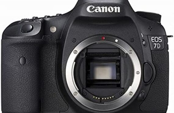 奈良のおすすめ Canon キャノン EOS 7D ボディ 高い買取価格 売るなら百獣のカメラ買取王 カメライオンが高価買い取り