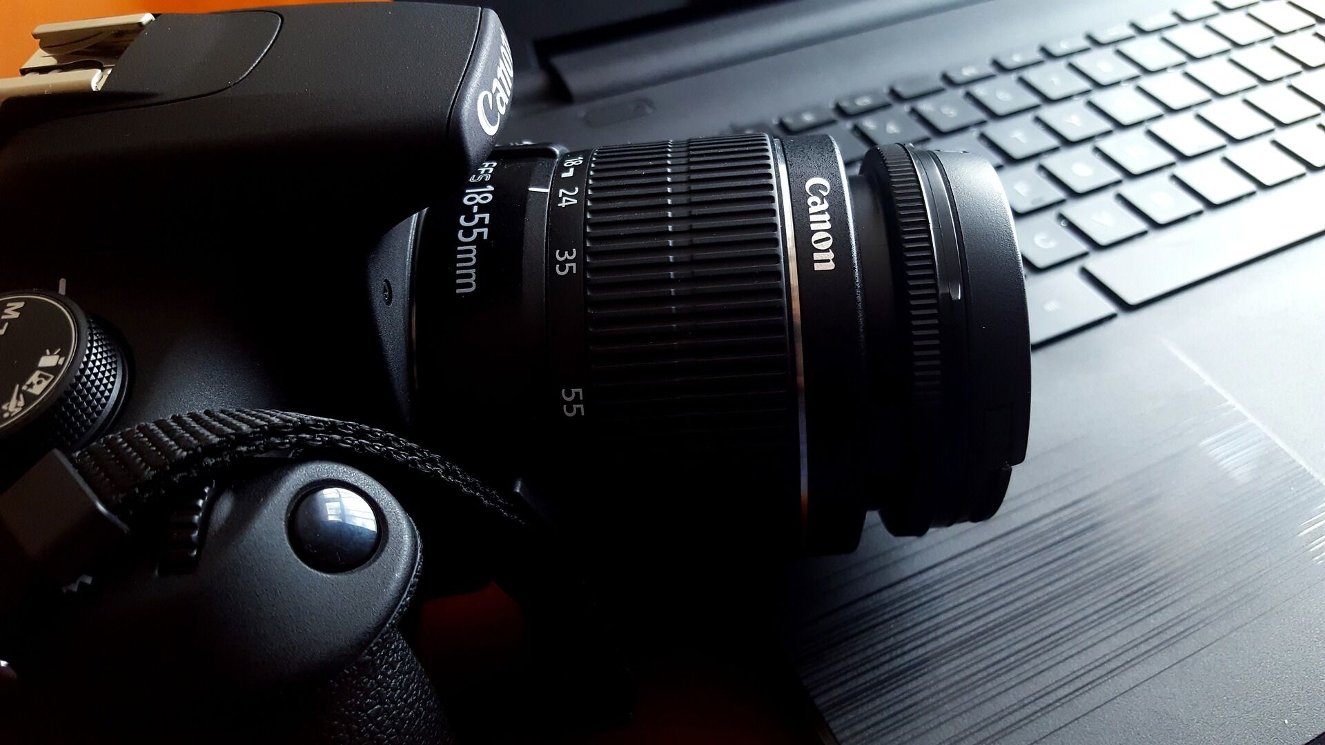 camera-1815480_1920