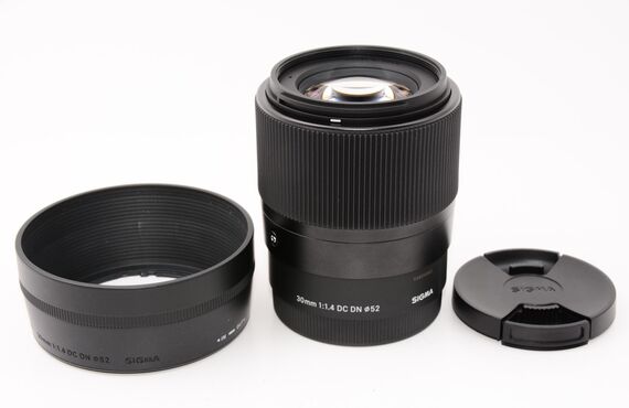 遺品整理もおまかせ SIGMA シグマ 30mm F1.4 DC DN の高い買取価格 売るなら百獣の買取王が高価買い取り