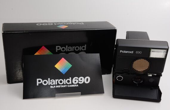 遺品整理もおまかせ ポラロイドカメラ Polaroid 690 の高い買取価格 売るなら百獣の買取王が高価買い取り