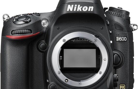 海老名のおすすめ Nikon ニコン デジタル一眼レフ D600 ボディ の高い買取価格 売るなら百獣の買取王が高価買い取り