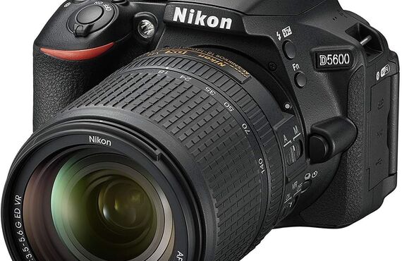 大和のおすすめ Nikon ニコン D5600 18-140 VR レンズキット の高い買取価格 売るなら百獣の買取王が高価買い取り