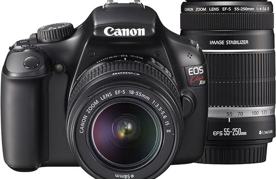 綾瀬のおすすめ Canon キヤノン EOS Kiss X50 ダブルズームキットの高い買取価格 売るなら百獣の買取王が高価買い取り