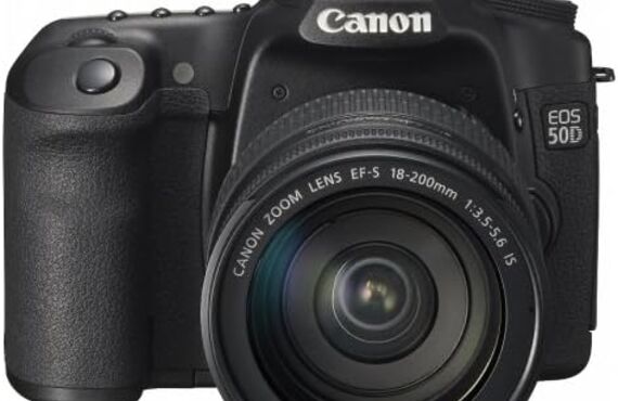 梅田のおすすめ Canon キヤノン EOS 50D EF-S18-200 IS レンズキット の買取価格 売るなら百獣の買取王が高価買い取り