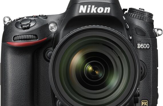 茅ヶ崎おすすめ Nikon ニコン D600 AF-S NIKKOR 24-85mm f/3.5-4.5G ED VR付属の買取価格 百獣の買取王が高価買い取り