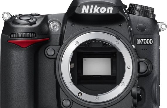 海老名のおすすめ Nikon ニコン D7000 ボディ の高い買取価格 売るなら百獣の買取王が高価買い取り