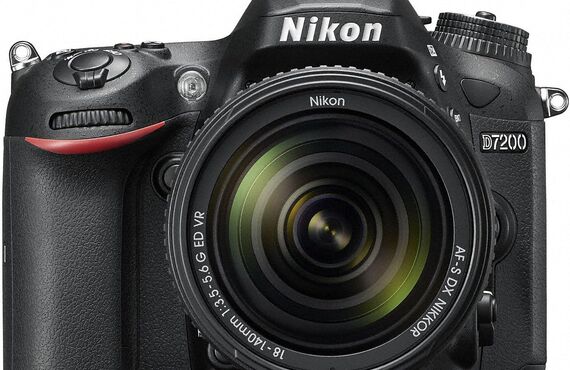 加古川のおすすめ Nikon ニコン D7200 18-140VR レンズキット の高い買取価格 売るなら百獣の買取王が高価買い取り