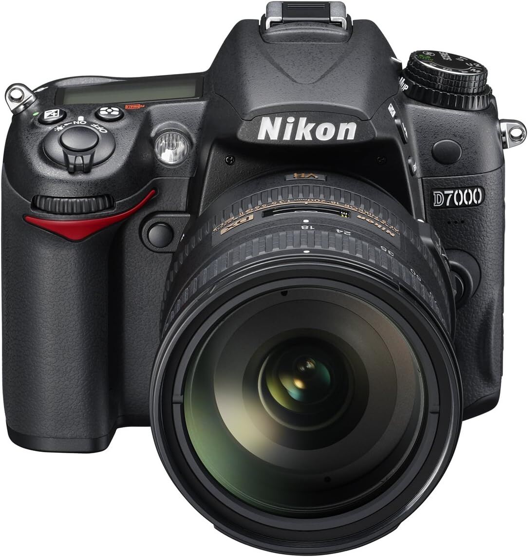 Nikon ニコン デジタル一眼レフカメラ D7000 18-200VRII キット