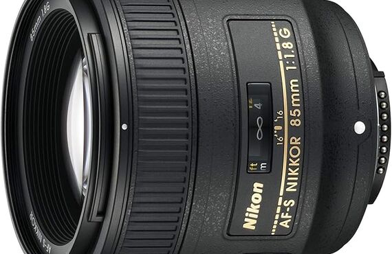 吹田のおすすめ SIGMA シグマ 135mm F1.8 DG HSM | Art A017 の高い買取価格 売るなら百獣の買取王が高価買い取り