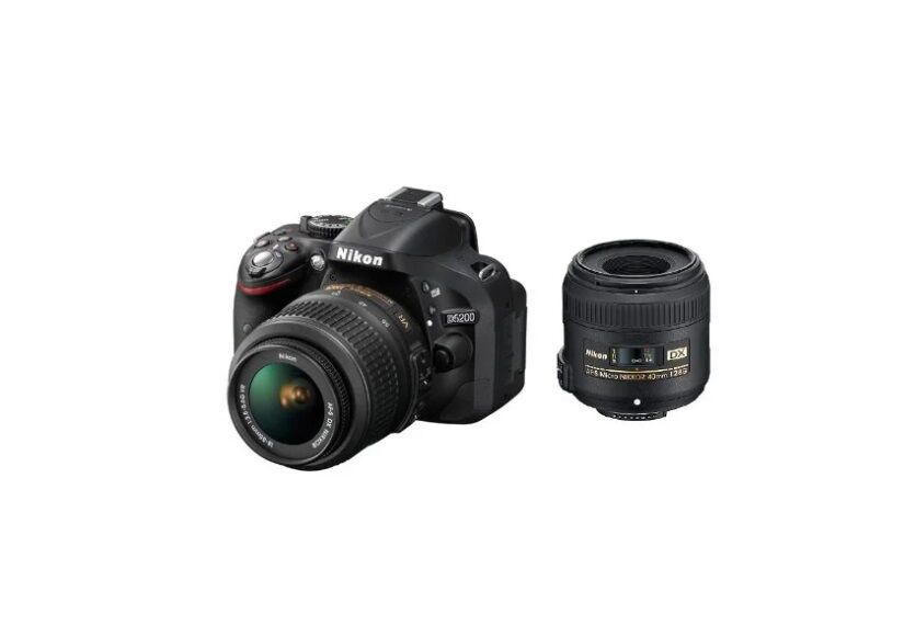 Nikon ニコン デジタル一眼レフカメラ D5200 標準ズーム+マイクロレンズキット AF-S DX NIKKOR 18-55mm f/3.5-5.6G VR/AF-S DX Micro NIKKOR 40mm f/2.8G付属 ブラック