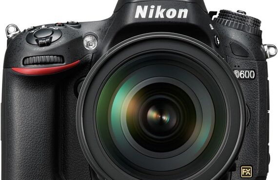 川西のおすすめ Nikon ニコン D600 28-300VRレンズキット の高い買取価格 カメラ売るなら百獣の買取王が高価買い取り