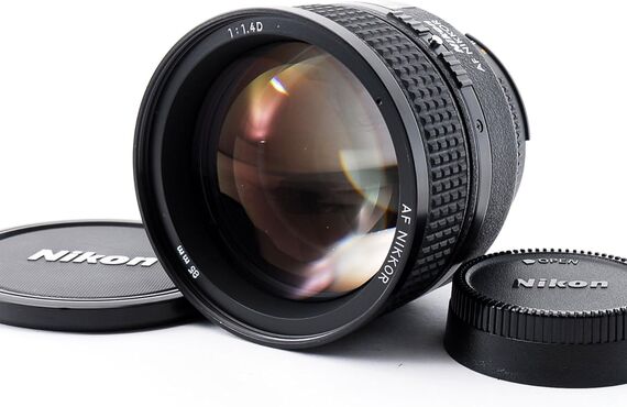 宝塚のおすすめ Nikon ニコン Ai AF Nikkor 85mm f/1.4D IFの高い買取価格 レンズ売るなら百獣の買取王が高価買い取り