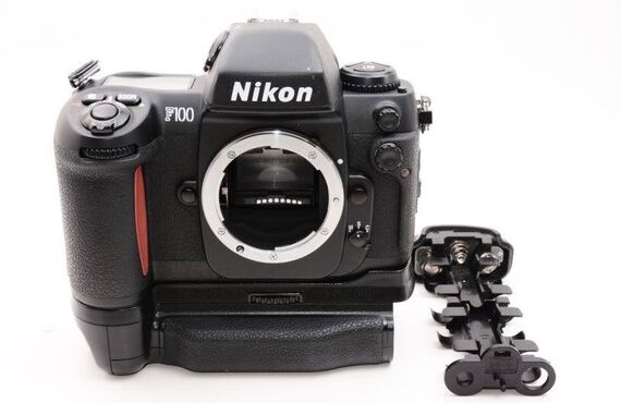明石のおすすめ Nikon ニコン F100 MB-15 バッテリーパック付き の高い買取価格 売るなら百獣の買取王が高価買い取り 