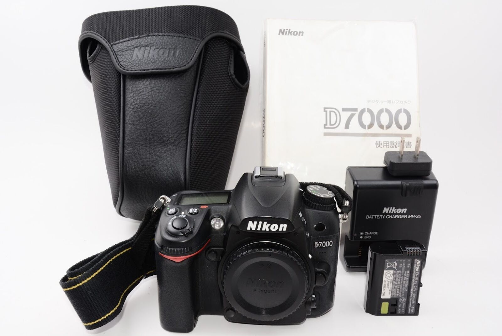 Nikon ニコン デジタル一眼レフカメラ D7000 ボディー